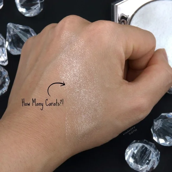 SOLD Fenty Diamond Bomb in How Many Carats Face & Body Highlighter - Picture 4 of 16